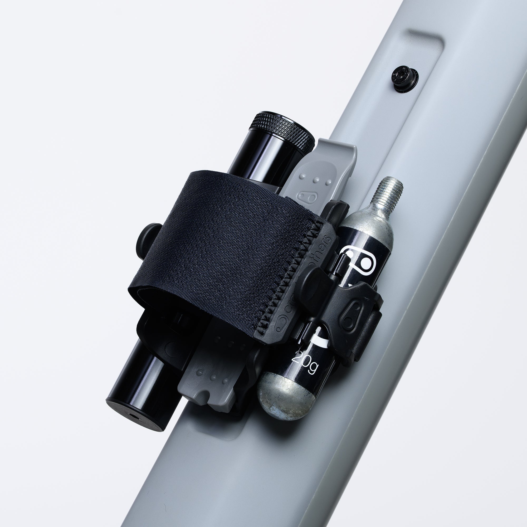 crankbrothers-ts18-tube-stash-tool-kit-rahmentasche-set image 5