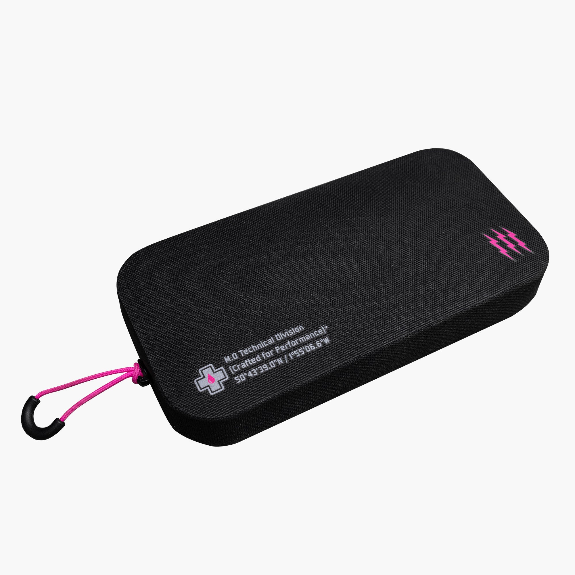 muc-off-bicycle-care-essentials-case-black-wasserdichte-tasche image 2