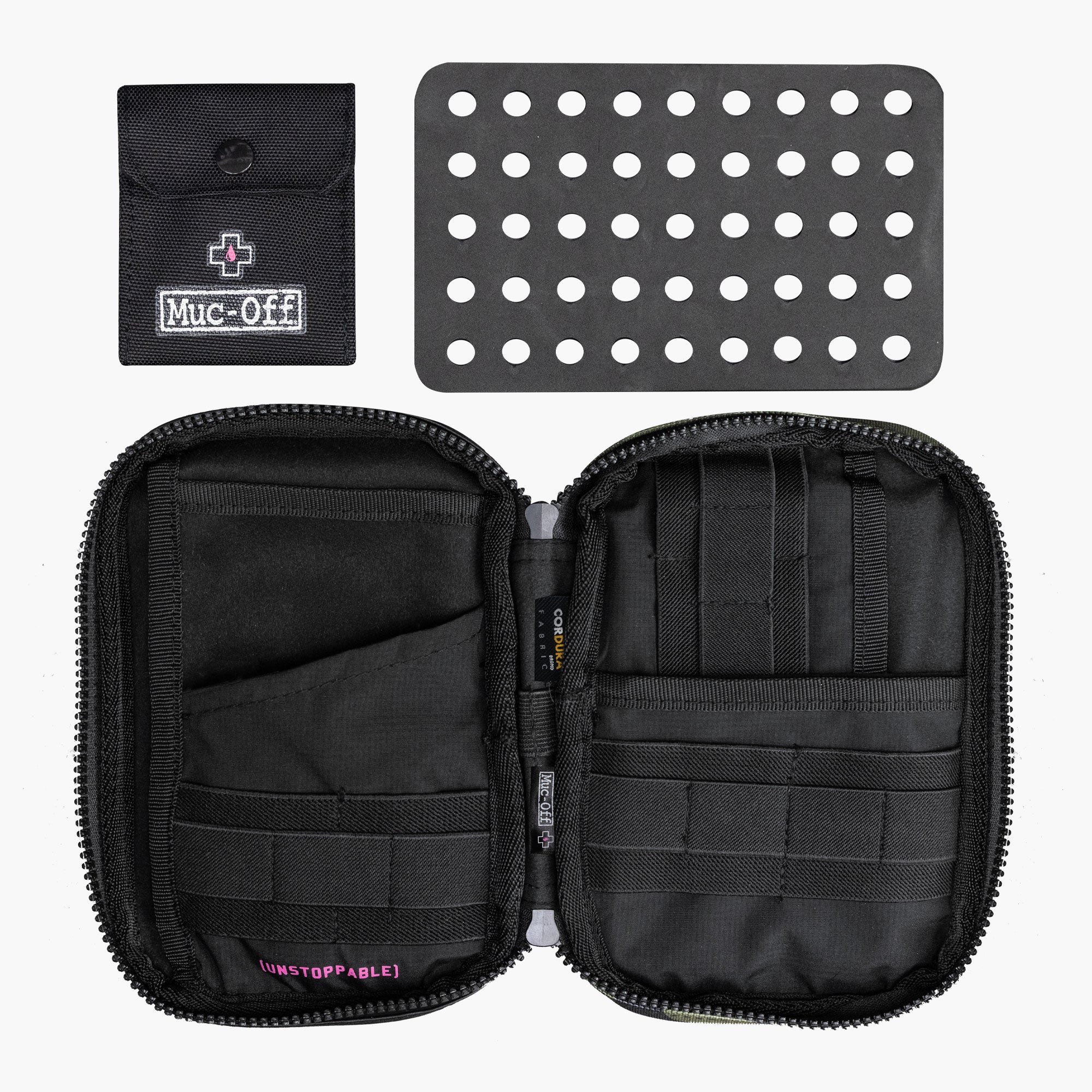 muc-off-bicycle-care-essentials-pack-black-camo-tasche image 2