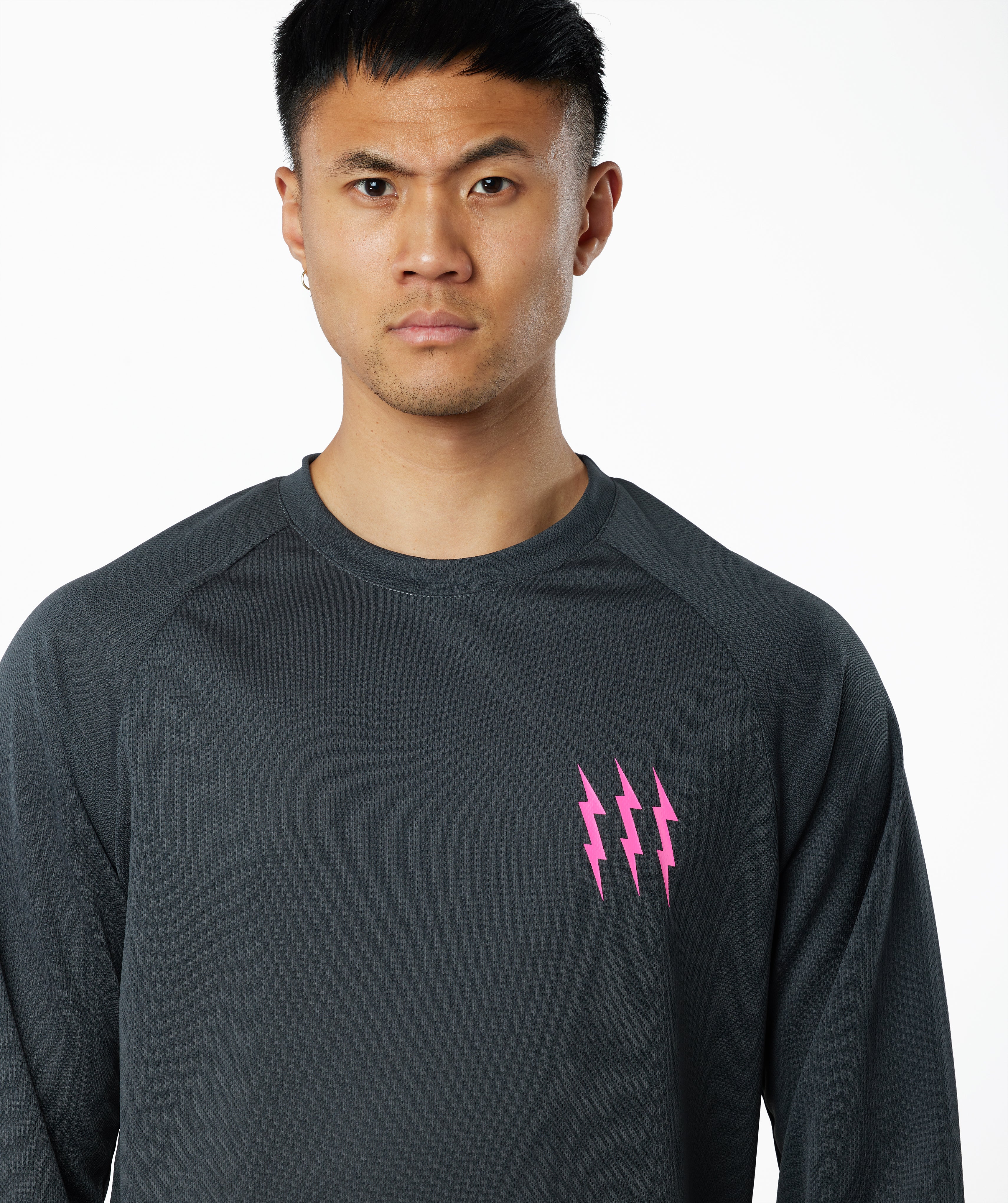muc-off-tech-apparel-mtb-trikot-langarm-grau-atmungsaktiv image 3