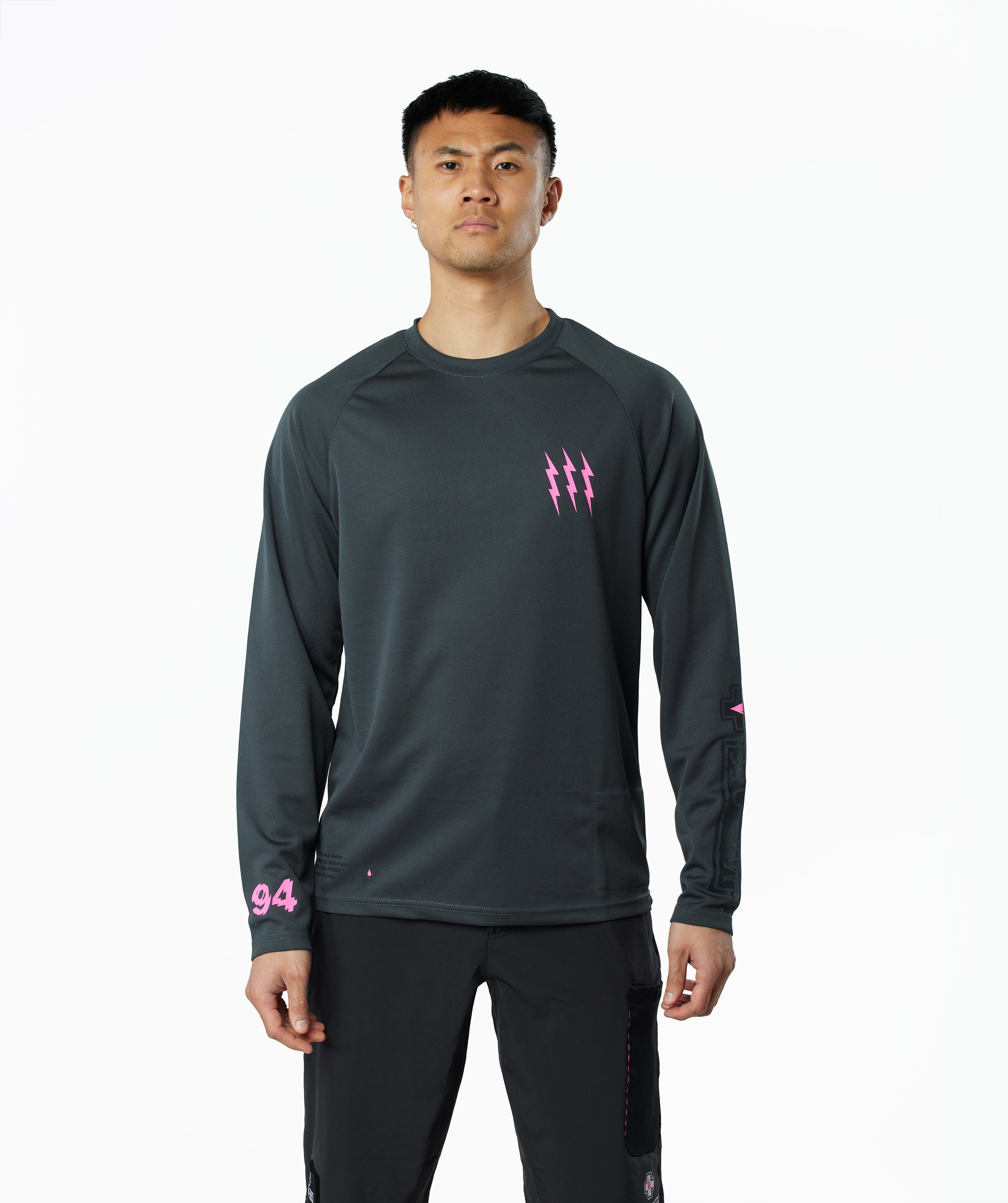 muc-off-tech-apparel-mtb-trikot-langarm-grau-atmungsaktiv image 4