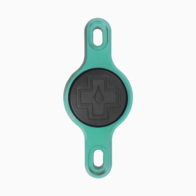 muc-off-secure-airtag-holder-fahrradhalter-aluminium-rot image 1