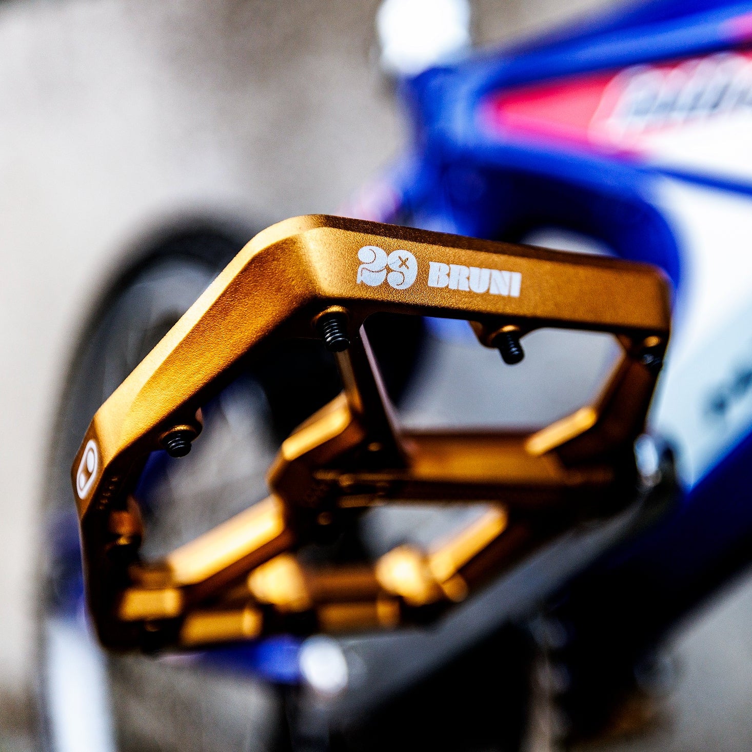 crankbrothers-stamp-7-large-loic-bruni-plattformpedale-bronze image 7